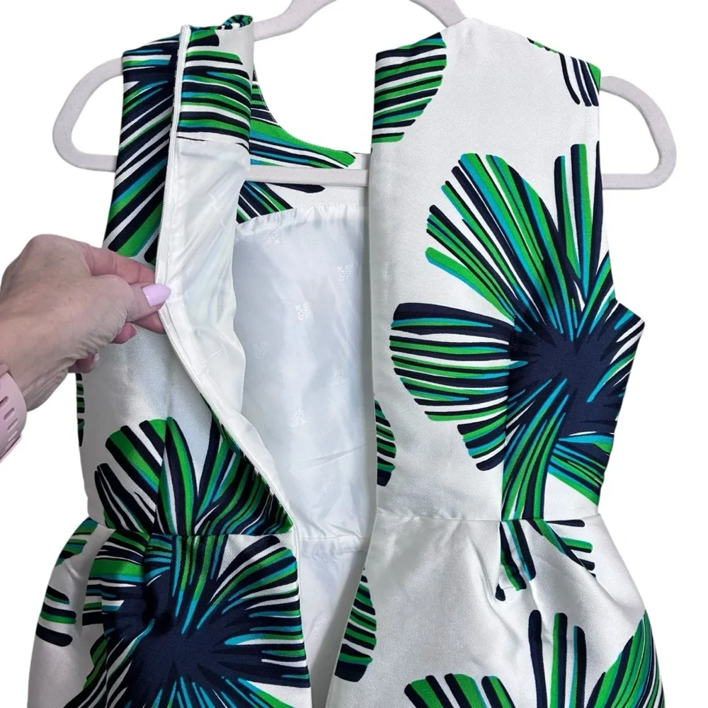 CC & DD - Tropical Sleeveless Dress with Bold Leaf Design - L - Picture 6 of 12